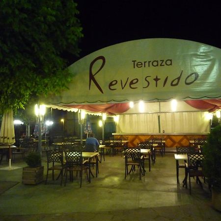 Hotel Restaurante Revestido Escalona Exteriör bild